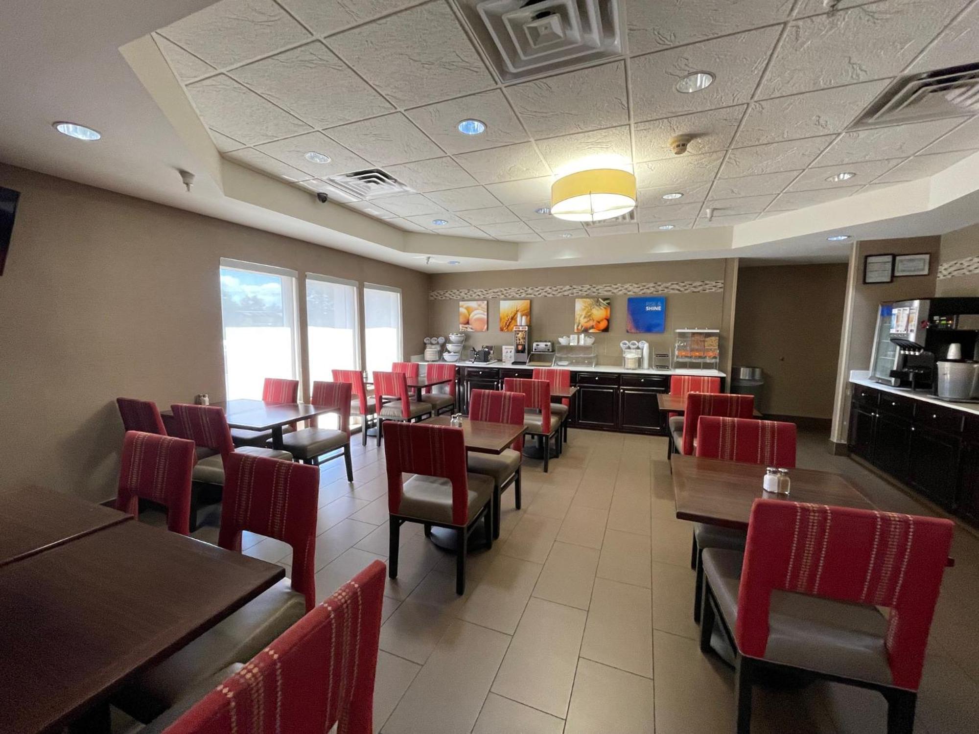 Comfort Suites Кроссвілл Екстер'єр фото