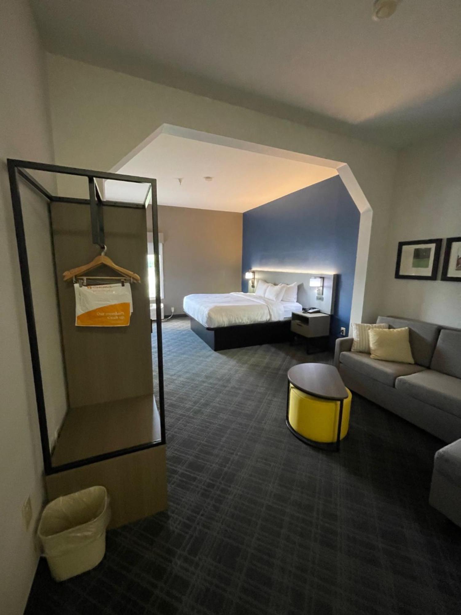 Comfort Suites Кроссвілл Екстер'єр фото
