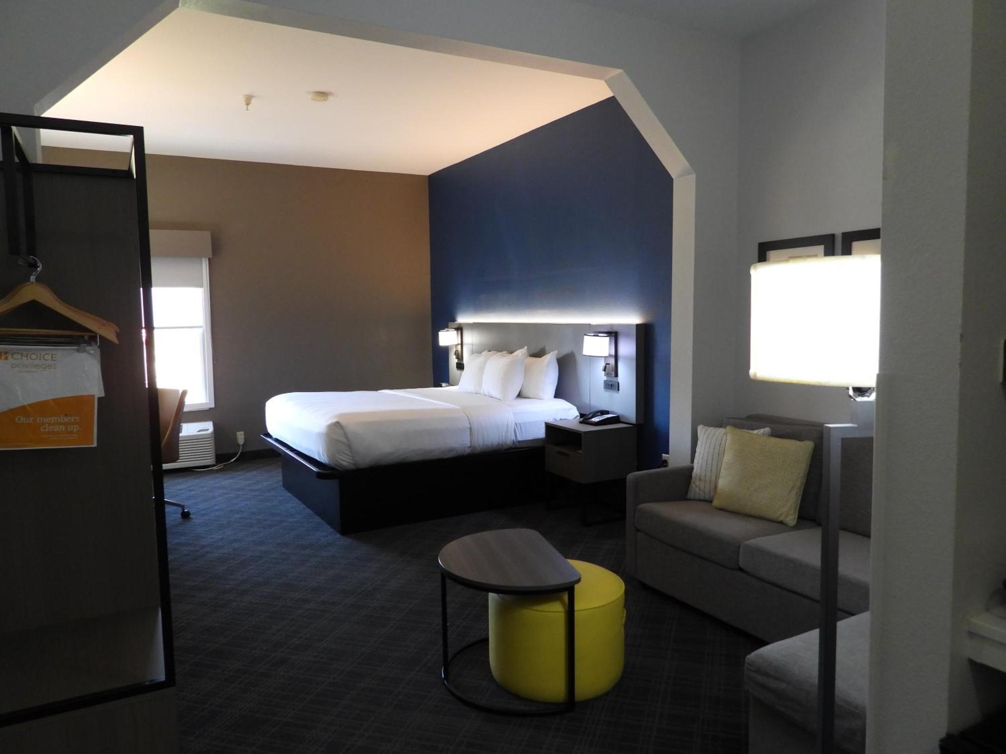 Comfort Suites Кроссвілл Екстер'єр фото