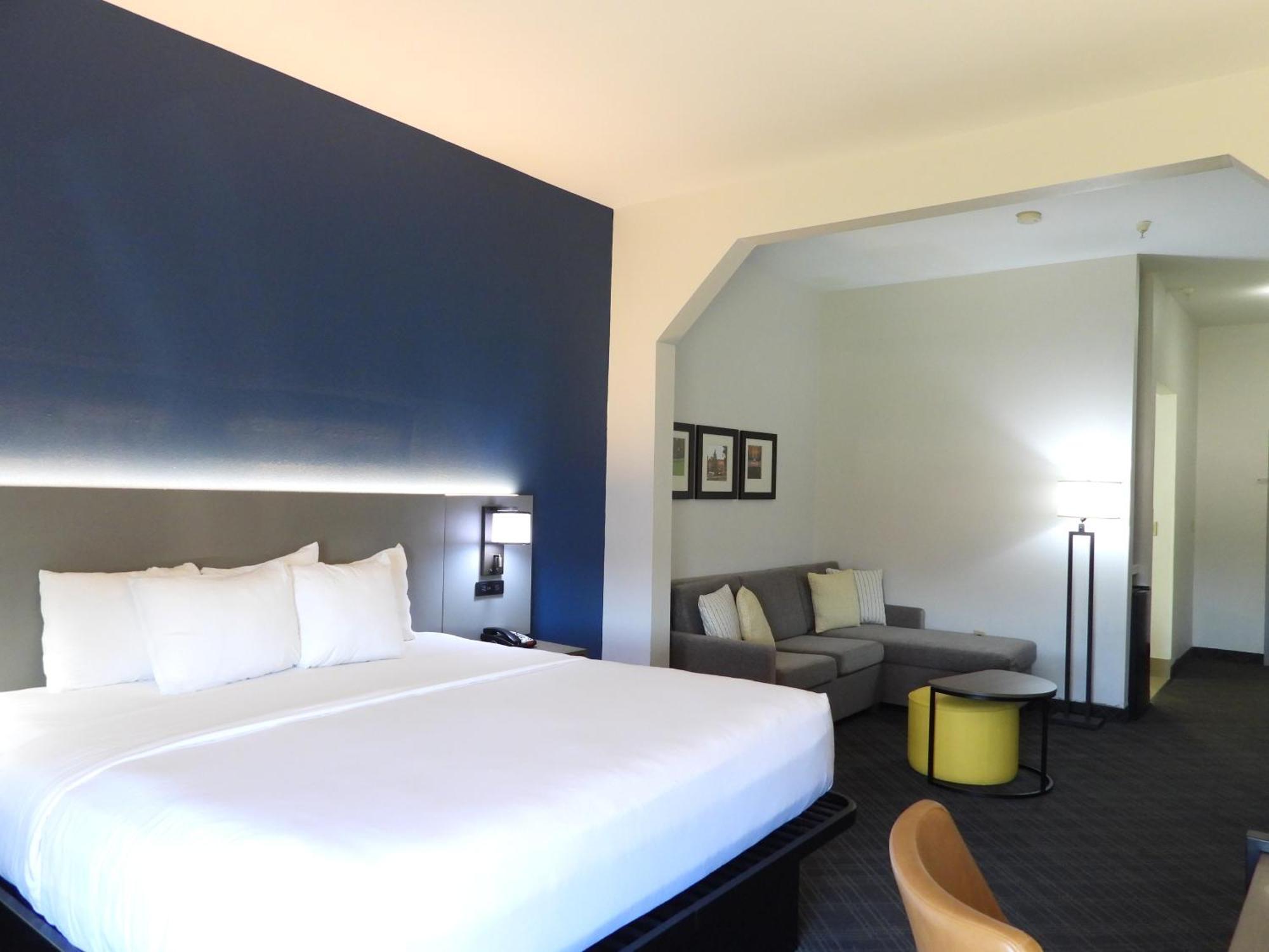Comfort Suites Кроссвілл Екстер'єр фото