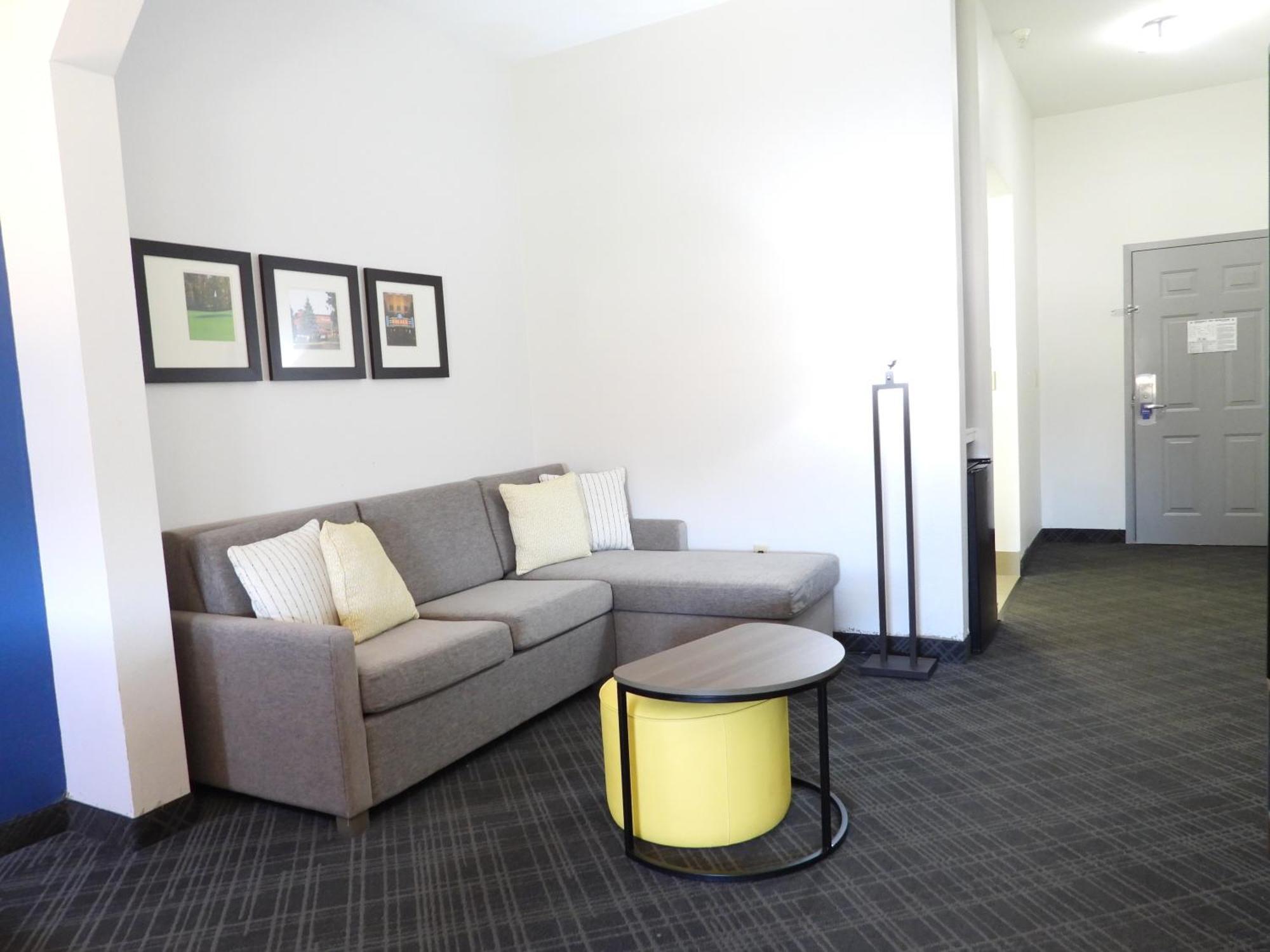 Comfort Suites Кроссвілл Екстер'єр фото